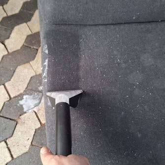 Möbeltvätt: Rengör med munstycket Möbeltvätt: Rengör med munstycket